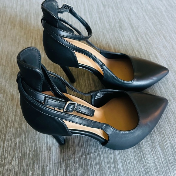 torrid Shoes - Torrid Black Ankle Strap Heels